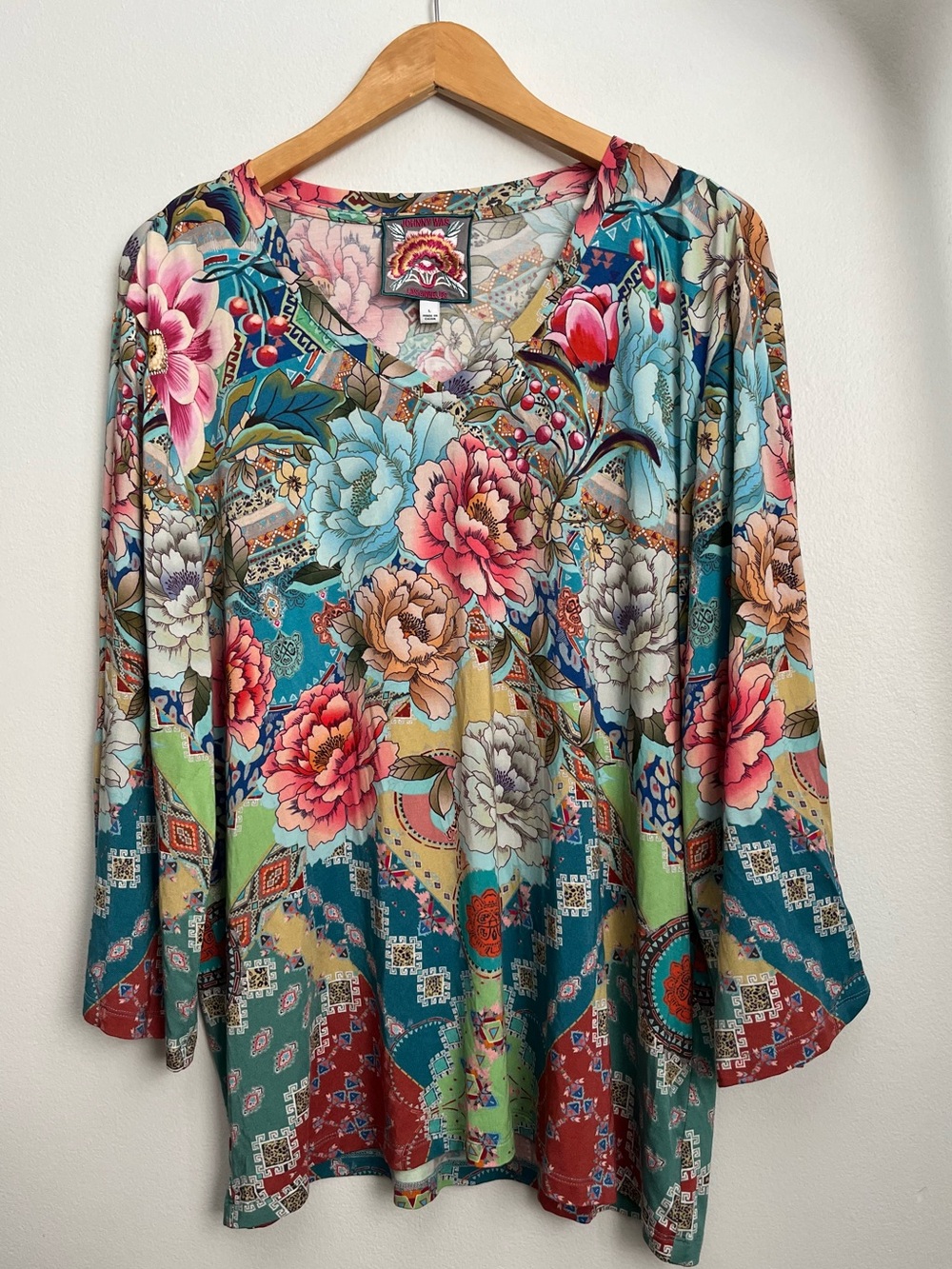 JOHNNY WAS PRISMA V-NECK KIMONO SLEEVE TUNIC - Picture 12 of 12